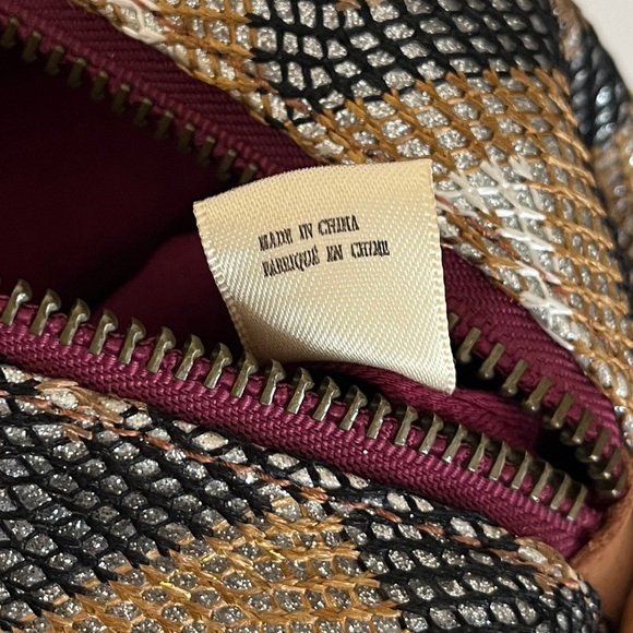 Purse, Miss Albright, black/tan/white chevron pattern, leather trim, EUC!! - Picture 11 of 14